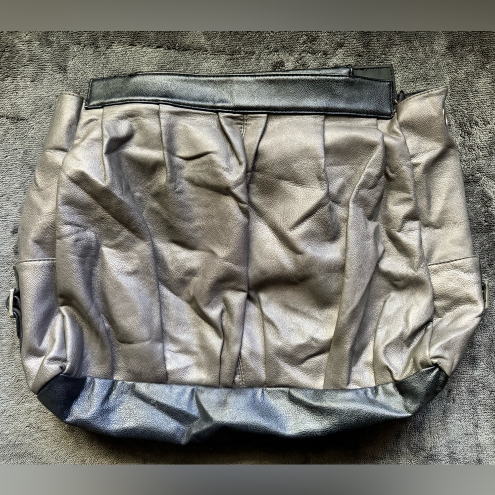 ✨ Miche “𝒪𝒶𝓀𝓁𝑒𝓎” Prima Purse Shell 🩶 - Picture 2 of 5